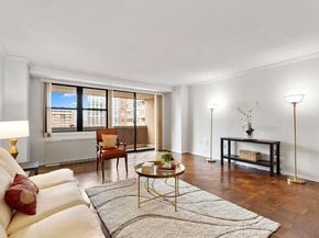 2 Hawthorne Pl 6D, Boston MA 02114