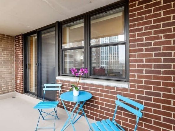 2 Hawthorne Pl 6D, Boston MA 02114