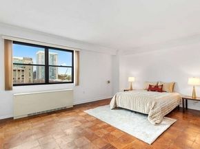 2 Hawthorne Pl 6D, Boston MA 02114