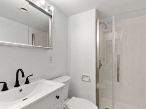 2 Hawthorne Pl 6D, Boston MA 02114