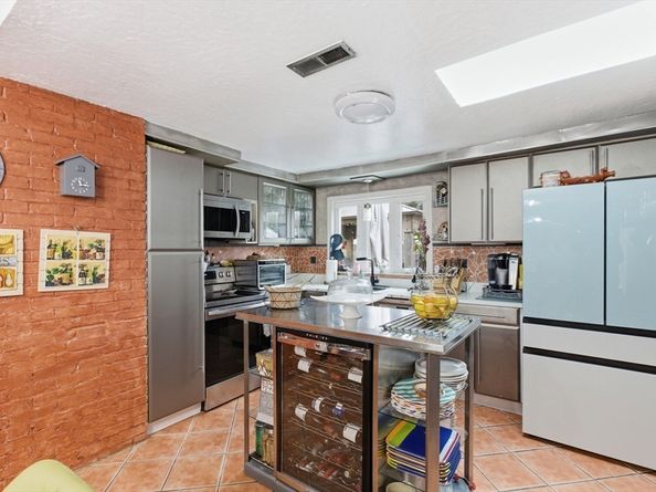 35 Errol Rd, Brockton MA 02302