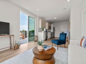 10 Somerset 401, Winthrop MA 02152