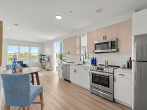 10 Somerset 401, Winthrop MA 02152