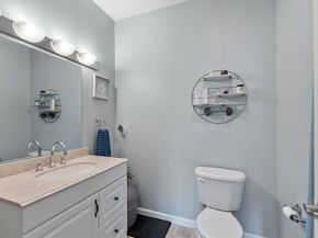 2 Arden Mills Way 2304, Fitchburg MA 01420