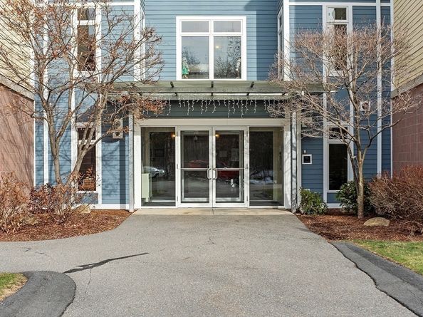 2 Arden Mills Way 2304, Fitchburg MA 01420