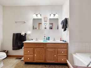 1215 South St, Barre MA 01005