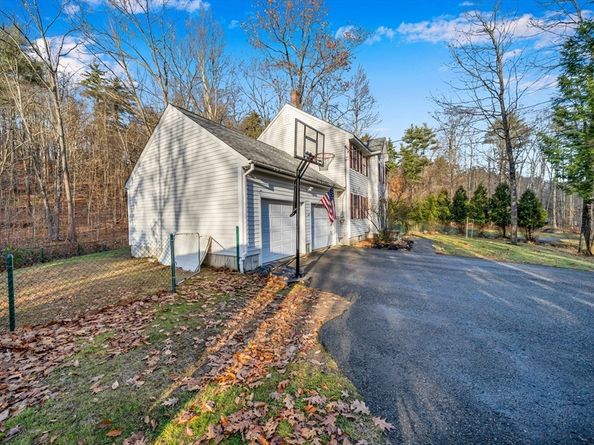 231 River St, Winchendon MA 01475