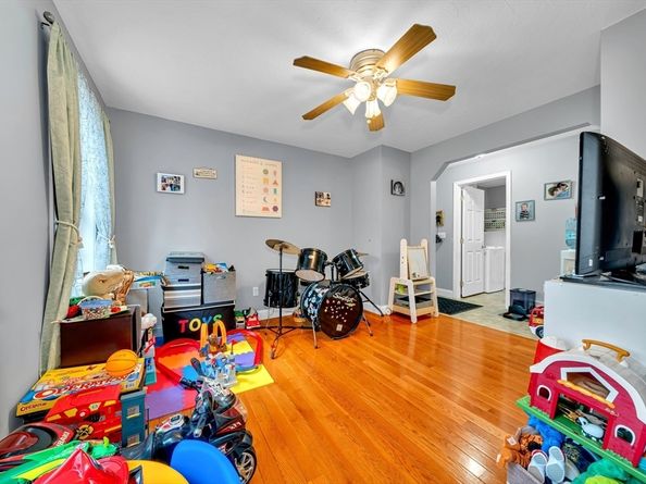 231 River St, Winchendon MA 01475