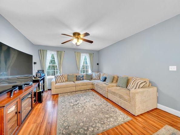 231 River St, Winchendon MA 01475