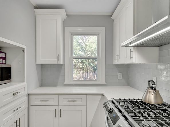 33 Avon Road, Wellesley MA 02482