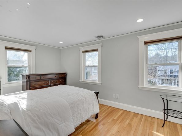 33 Avon Road, Wellesley MA 02482