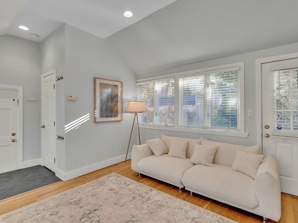 33 Avon Road, Wellesley MA 02482