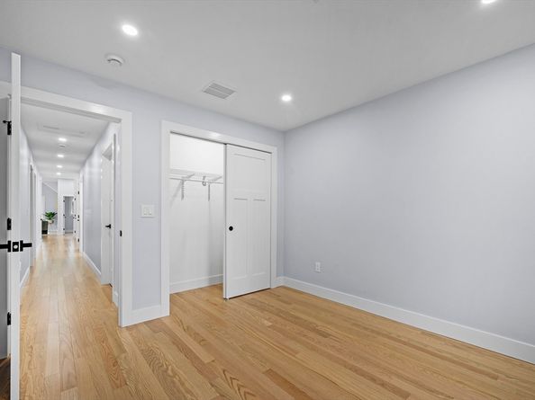 69 Readville St B, Boston MA 02136