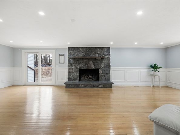 23 Bens Way, Hopedale MA 01747