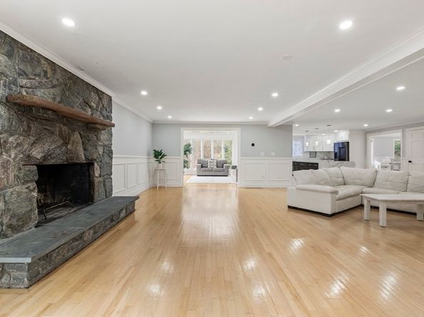 23 Bens Way, Hopedale MA 01747