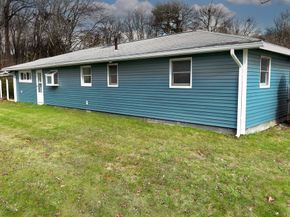 88 Roseen Road, Holbrook MA 02343