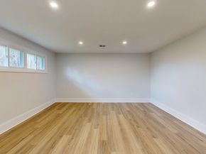 88 Roseen Road, Holbrook MA 02343