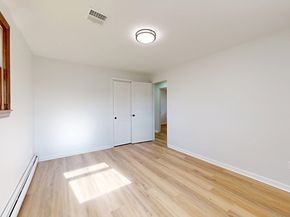 88 Roseen Road, Holbrook MA 02343