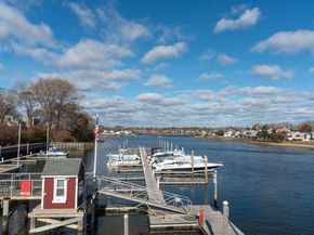 45 Bay Pointe Drive Extension 45, Wareham MA 02532