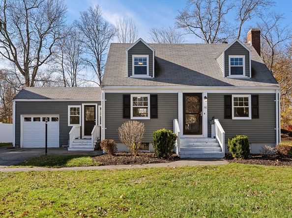 76 Kingman St, Weymouth MA 02188