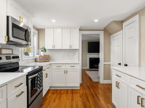 76 Kingman St, Weymouth MA 02188