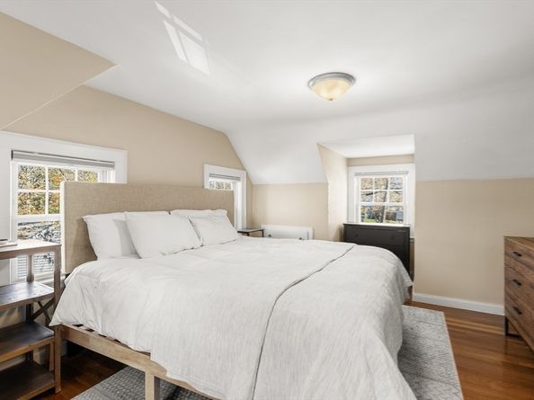 76 Kingman St, Weymouth MA 02188