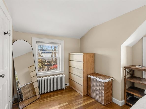 76 Kingman St, Weymouth MA 02188