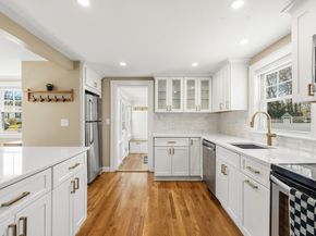 76 Kingman St, Weymouth MA 02188