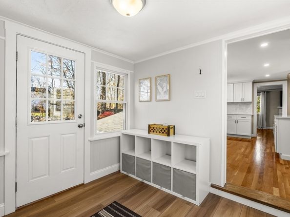 76 Kingman St, Weymouth MA 02188