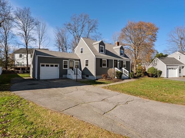 76 Kingman St, Weymouth MA 02188