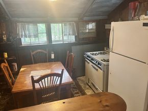 2 Merrill Ave, Hamilton MA 01982