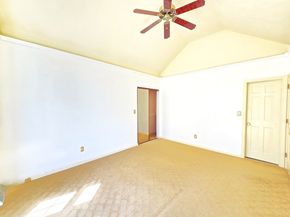 29 Church St 22, Weymouth MA 02189