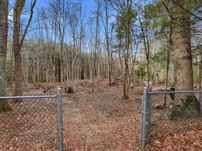 102 County St, Lakeville MA 02347
