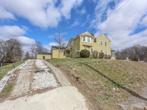 59 Lancaster St, Leominster MA 01453