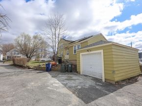 59 Lancaster St, Leominster MA 01453