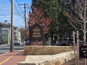 26 Essex St 2, Salem MA 01970