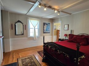 26 Essex St 2, Salem MA 01970