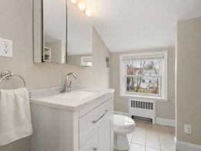 52 Ivan St, Lexington MA 02420