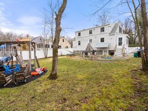 52 Ivan St, Lexington MA 02420