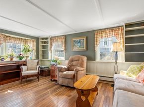 38 & 38R High St, Rockport MA 01966