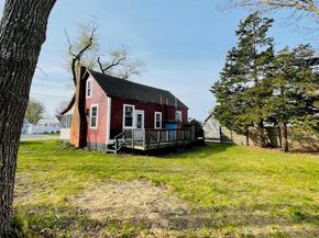 37 Lincoln Hwy, Wareham MA 02571