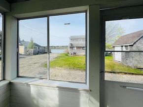 37 Lincoln Hwy, Wareham MA 02571