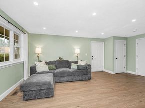 71 Kennedy Dr 71, Chelmsford MA 01863