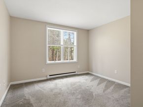 10 Meadowbrook Ct 10, Oxford MA 01540