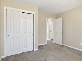 10 Meadowbrook Ct 10, Oxford MA 01540