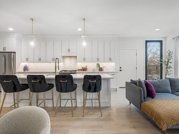 839 Saratoga St 3, Boston MA 02128