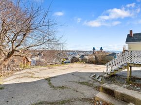 23 Mount Vernon St, Gloucester MA 01930