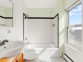 23 Mount Vernon St, Gloucester MA 01930