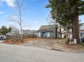 15 Ocean Ave, Halifax MA 02338