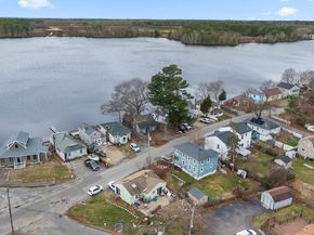 15 Ocean Ave, Halifax MA 02338